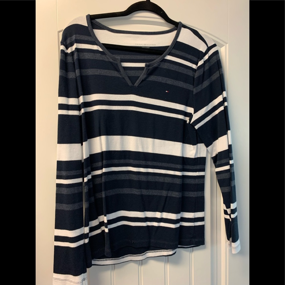 Tommy Hilfiger size XL long sleeve T shirt.